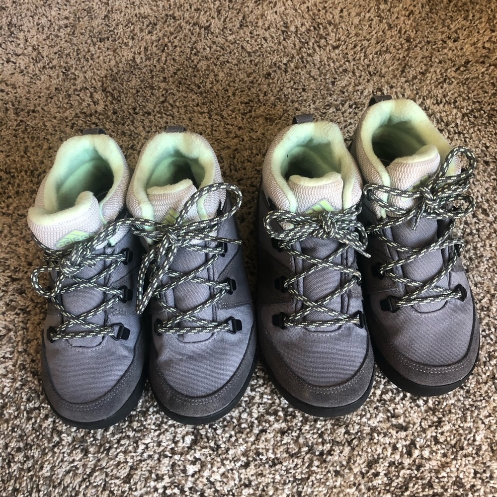 Adidas Snow Pitch Winter Shoes Boots sz 12.5